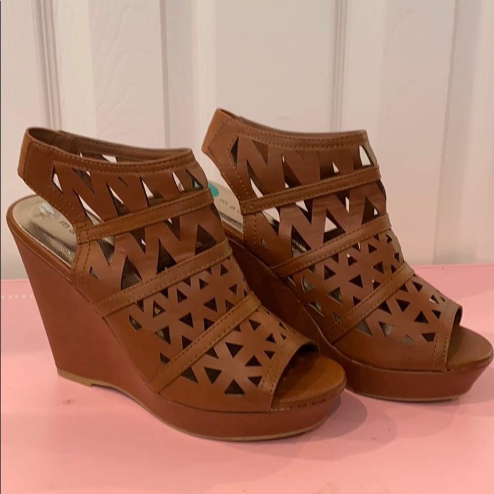 Madden Girl Summer Wedges